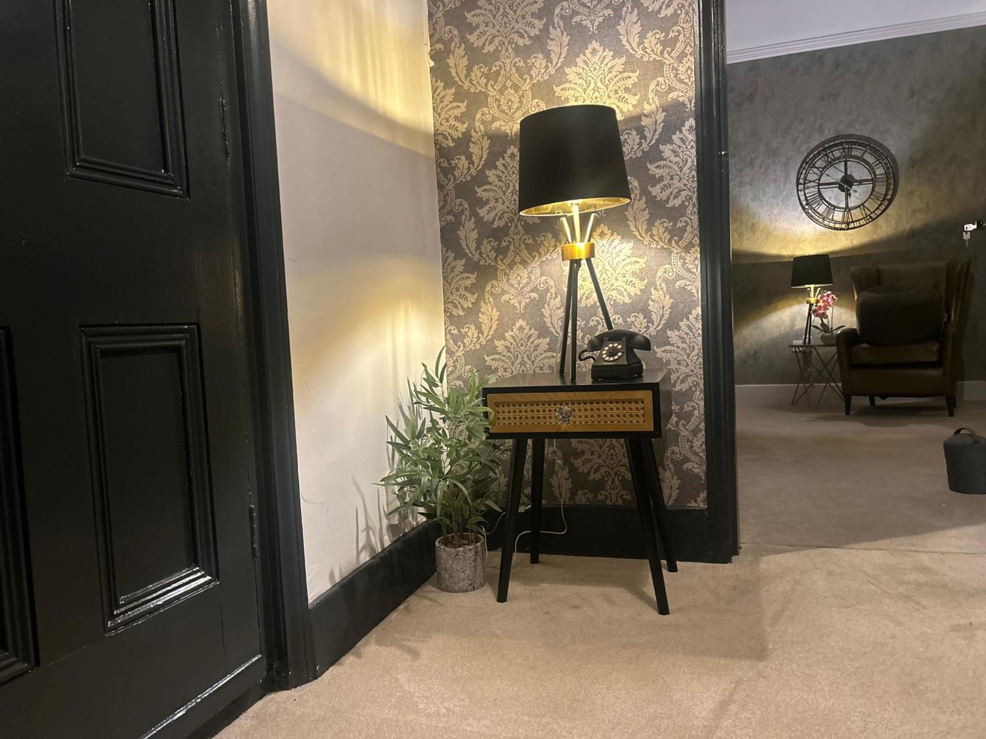 Park View Is A Beautiful Whole Entire House Close To Town Centre, Sleeps 8 In 4 Rooms, 2 Doubles And 4 Single Beds With 2 Shower Rooms, Available For Holidays, Insurance Stays, Trades People, Contractors, Pets Welcome ويزبيتش المظهر الخارجي الصورة