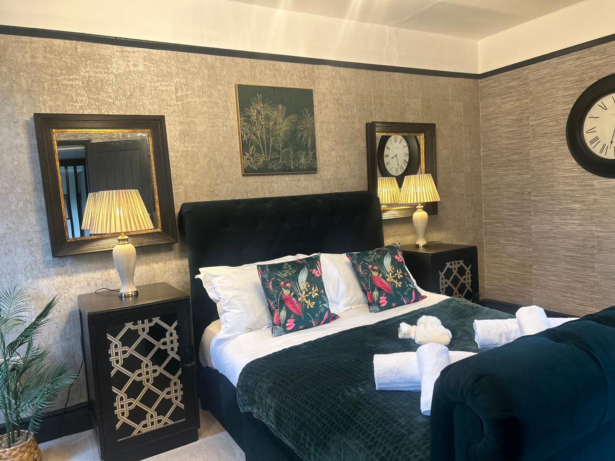 Park View Is A Beautiful Whole Entire House Close To Town Centre, Sleeps 8 In 4 Rooms, 2 Doubles And 4 Single Beds With 2 Shower Rooms, Available For Holidays, Insurance Stays, Trades People, Contractors, Pets Welcome ويزبيتش المظهر الخارجي الصورة